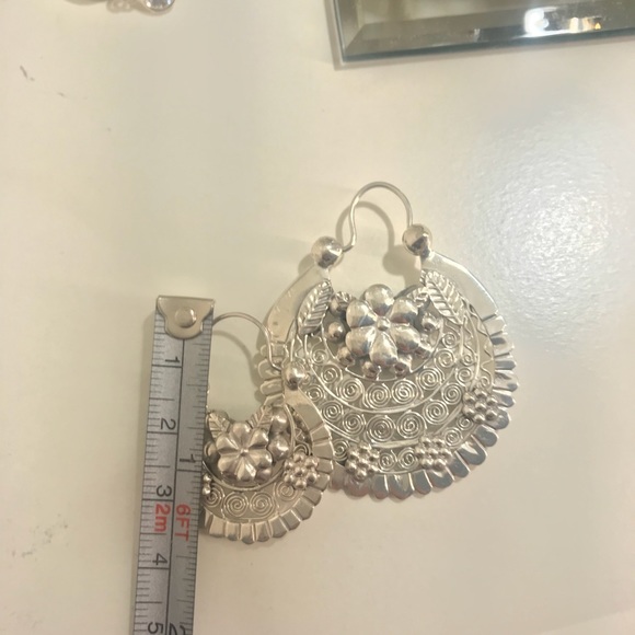 Jewelry - Small Filigree Earrings